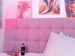samanta-pink