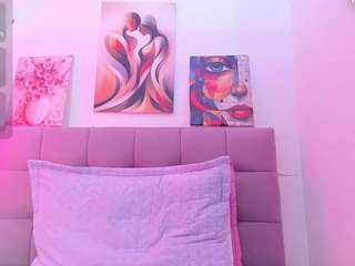 samanta-pink