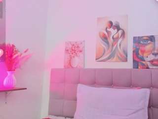 samanta-pink