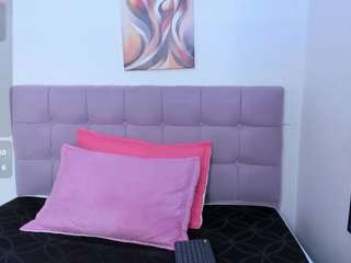samanta-pink