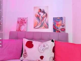 samanta-pink