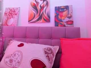 samanta-pink