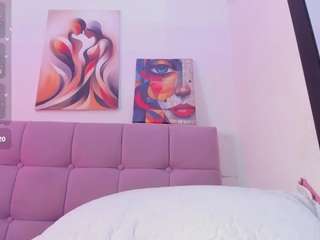 samanta-pink