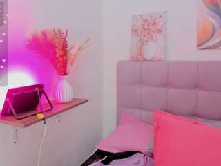 samanta-pink