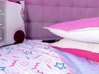 samanta-pink