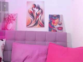 samanta-pink