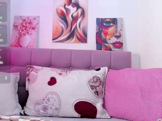 samanta-pink