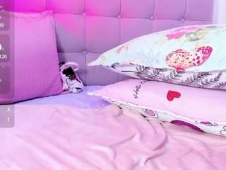 samanta-pink