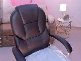 shantall-wills Live Webcam on CamSoda