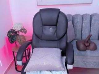 shantall-wills's CamSoda show and profile