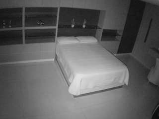 voyeurcam-casa-salsa-versus-room