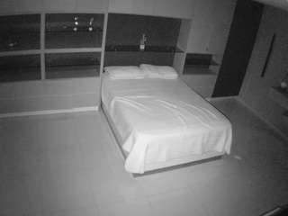 voyeurcam-casa-salsa-versus-room