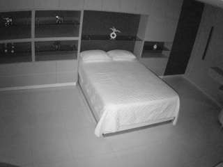 voyeurcam-casa-salsa-versus-room