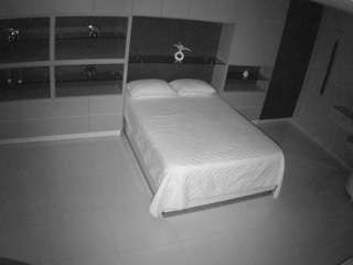 voyeurcam-casa-salsa-versus-room