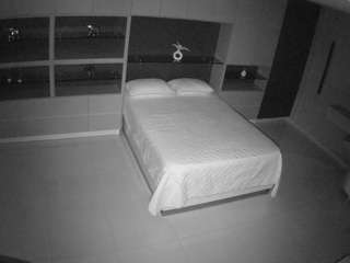 voyeurcam-casa-salsa-versus-room
