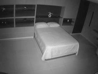 voyeurcam-casa-salsa-versus-room