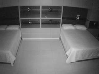 voyeurcam-casa-salsa-versus-room