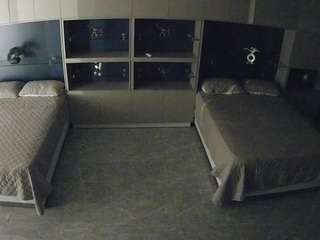 voyeurcam-casa-salsa-versus-room