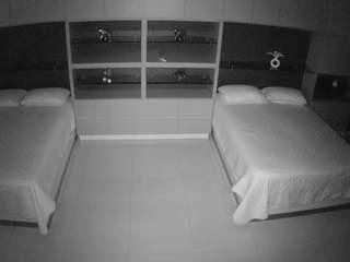 voyeurcam-casa-salsa-versus-room camsoda