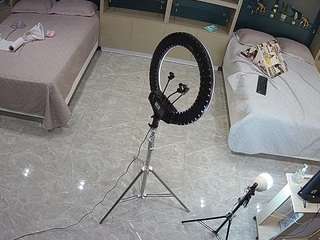 voyeurcam-casa-salsa-versus-room