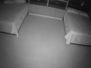 voyeurcam-casa-salsa-versus-room