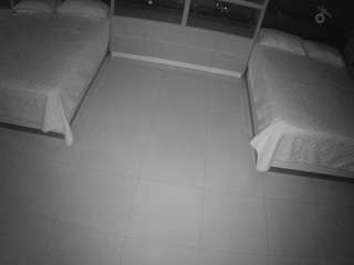 voyeurcam-casa-salsa-versus-room