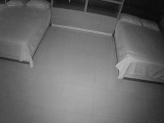 voyeurcam-casa-salsa-versus-room camsoda