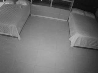 voyeurcam-casa-salsa-versus-room