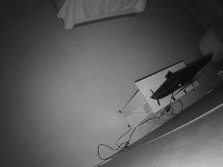 voyeurcam-casa-salsa-versus-room camsoda