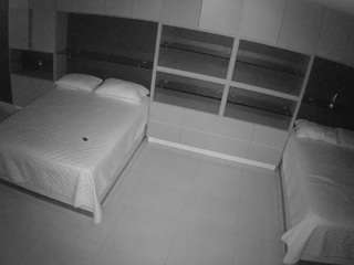 voyeurcam-casa-salsa-versus-room