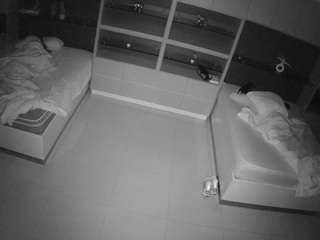 voyeurcam-casa-salsa-versus-room