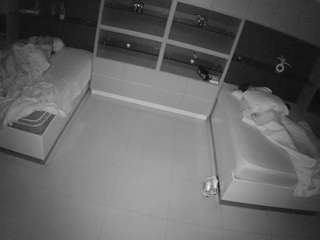 voyeurcam-casa-salsa-versus-room