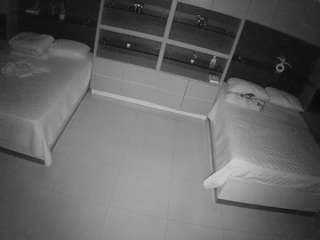 voyeurcam-casa-salsa-versus-room