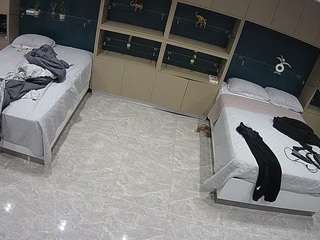 voyeurcam-casa-salsa-versus-room camsoda