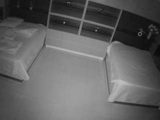 voyeurcam-casa-salsa-versus-room