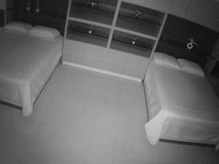 voyeurcam-casa-salsa-versus-room