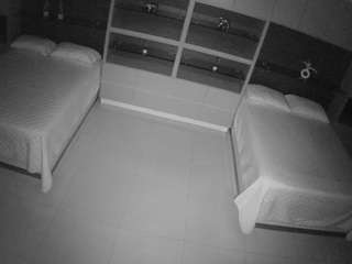 voyeurcam-casa-salsa-versus-room