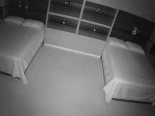 voyeurcam-casa-salsa-versus-room