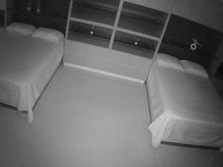 voyeurcam-casa-salsa-versus-room