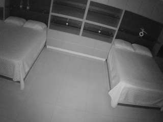 voyeurcam-casa-salsa-versus-room