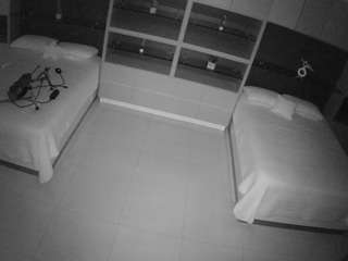 voyeurcam-casa-salsa-versus-room