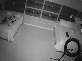 voyeurcam-casa-salsa-versus-room