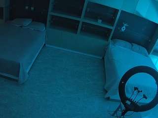 voyeurcam-casa-salsa-versus-room