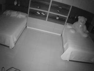 voyeurcam-casa-salsa-versus-room