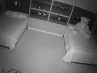 voyeurcam-casa-salsa-versus-room
