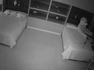 voyeurcam-casa-salsa-versus-room