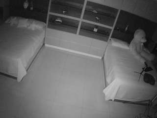 voyeurcam-casa-salsa-versus-room