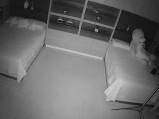 voyeurcam-casa-salsa-versus-room