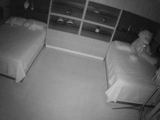 voyeurcam-casa-salsa-versus-room