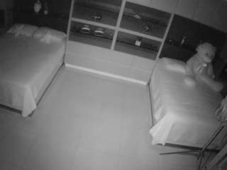 voyeurcam-casa-salsa-versus-room